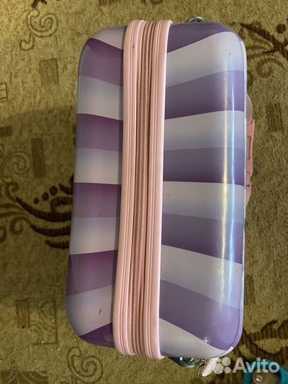 Чемодан на колесах детский