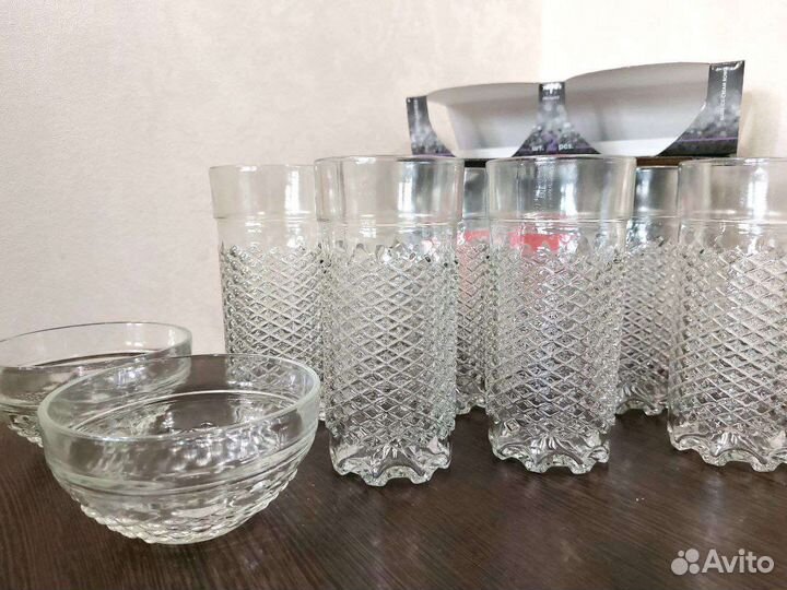 Набор посуды новый (8 предметов )