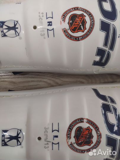 Щитки хоккейные 13