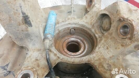 Ступица передняя левая BMW X3 E83 (2NS05K901)