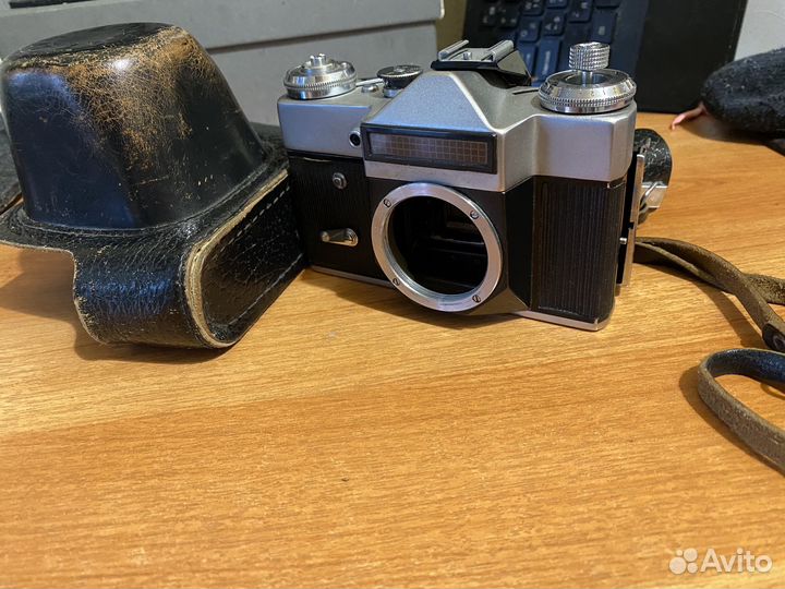 Пленочный фотоаппарата зенит