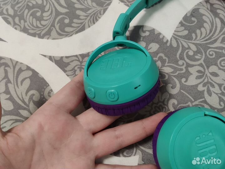 Беспроводные наушники jbl