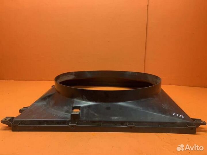 Диффузор вентилятора радиатора Toyota Fj Cruiser