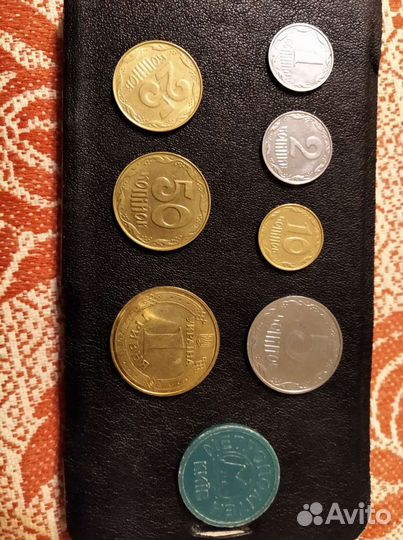 Продам монеты Украины