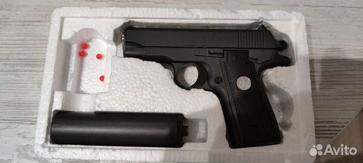 Детский пневматический пистолет