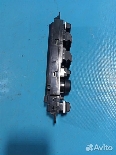 Блок управления стеклоподъемниками Land Rover RAN