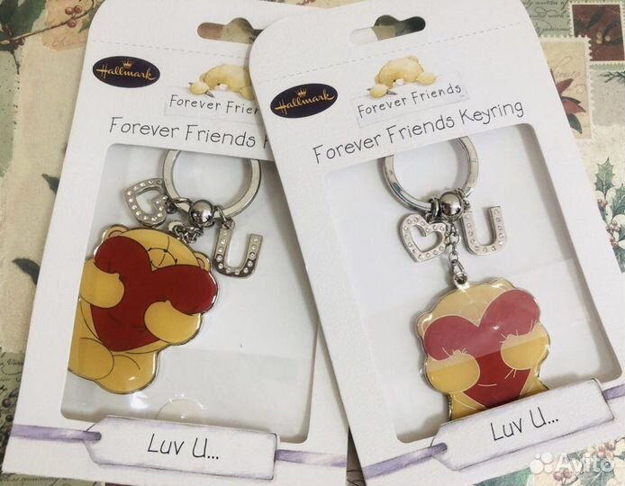 Брелки, магнит Hallmark