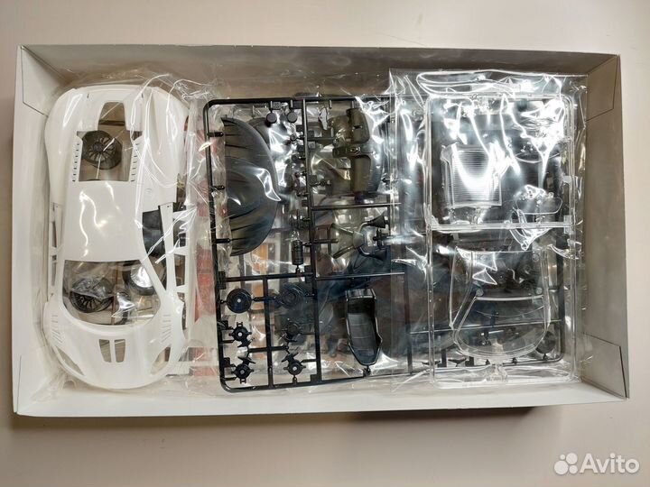 Сборная модель 1/24 Fujimi McLaren MP4-12C GT3