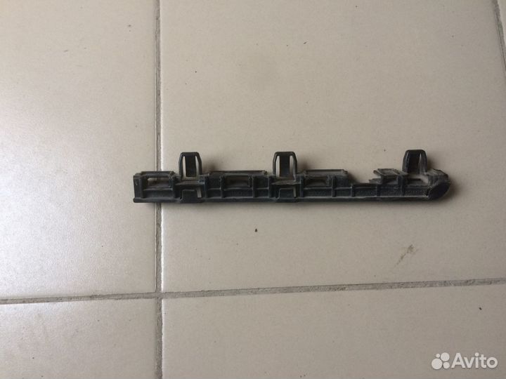 BMW F10 Кронштейн крепления крыла с Японии