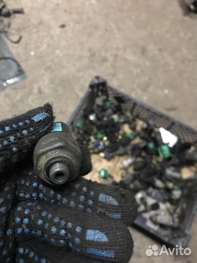 Датчик давления кондиционера Nissan 9213772B00