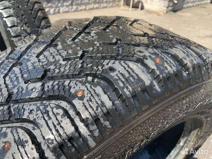 Goodyear UltraGrip 500 255/60 R18