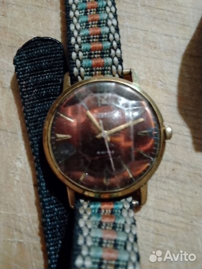 Наручные часы и настенные