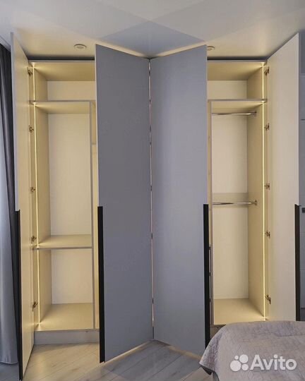 Шкаф распашной