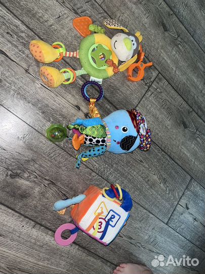Подвесные игрушки на коляску
