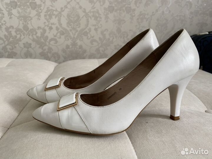 Туфли белые 38 размер
