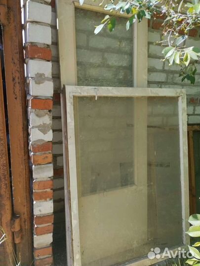 Дверь и рамы со стеклом
