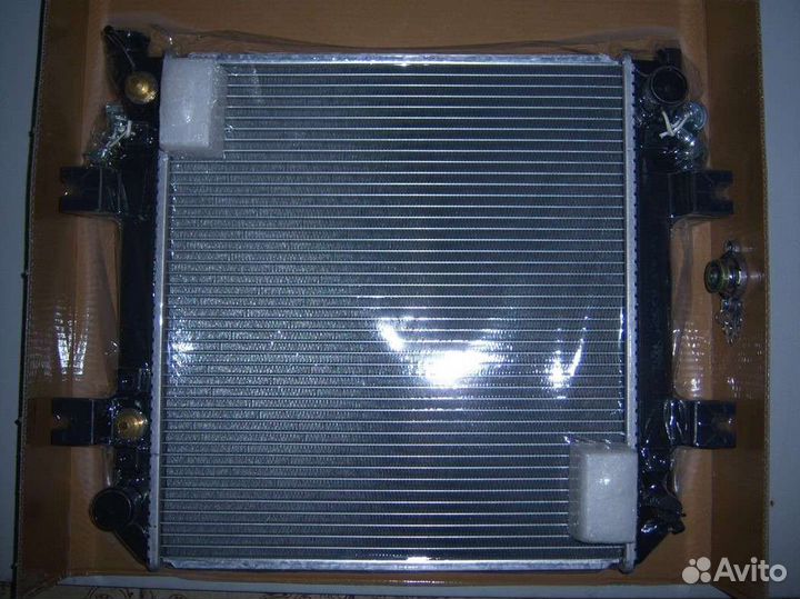 Радиатор HC 2-3,5 t R series двс Nissan TD27 K15