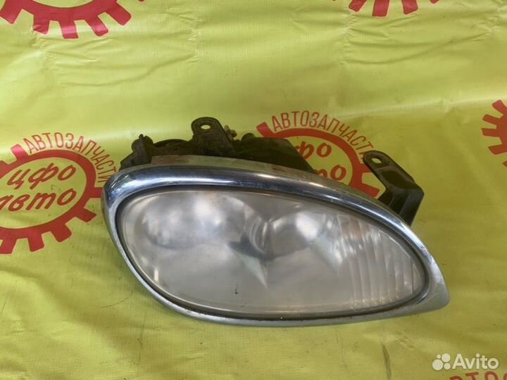 Фара передняя правая Газ 31105