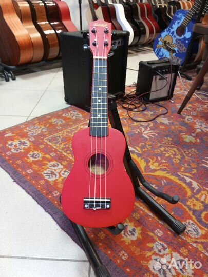 Укулеле сопрано Homage красная