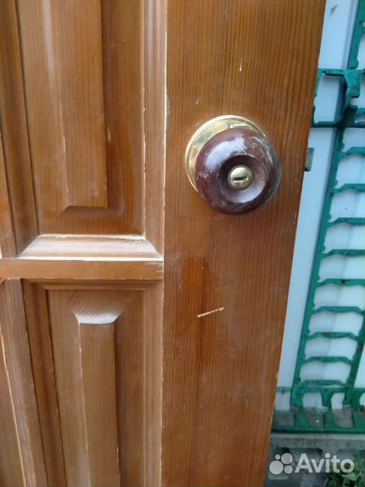 Двери деревянные