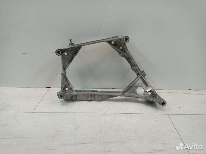 Кронштейн Volkswagen Crafter 2.0 TDI 2021