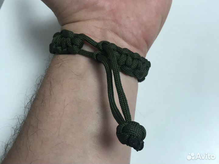 Браслет из паракорда