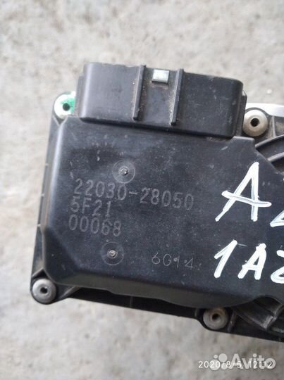 Дроссельная заслонка Toyota avensis 2.0л