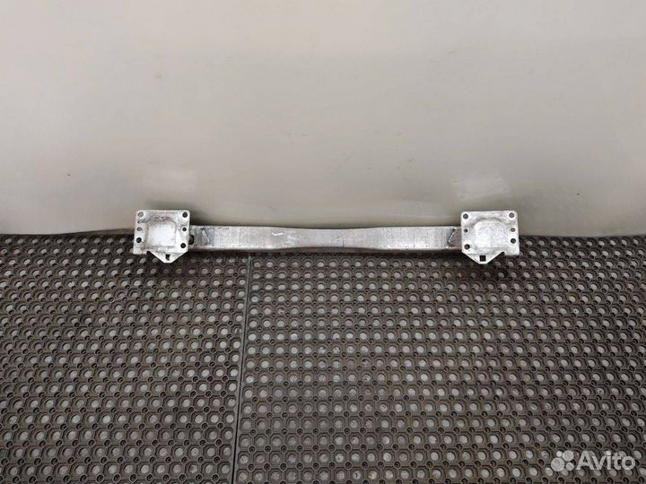 Усилитель переднего бампера Peugeot 308 T7 2011