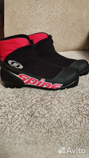 Лыжные ботинки р. 41