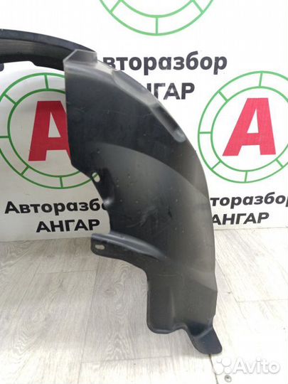 Подкрылок передний правый Ford Mondeo 3 седан 2.0L