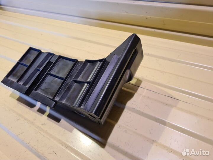 Ящик для инструментов Mercedes-Benz E-Class W211