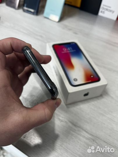 iPhone X, 64 ГБ