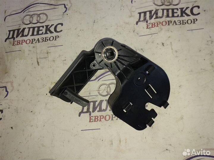 Ручка открывания капота Audi Q5