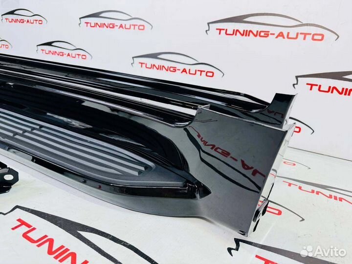 Подножки Toyota Land Cruiser 200 в стиле 300