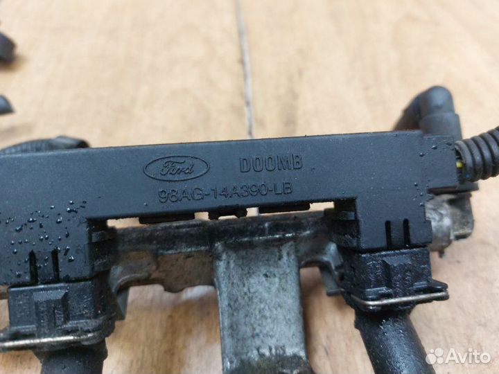 Топливная рампа Ford Focus 1 fydb 2002