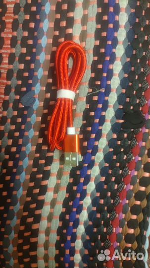 Кабель для зарядки телефона