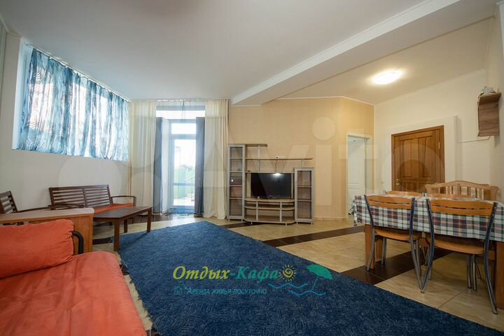 2-к. квартира, 42 м², 1/4 эт.