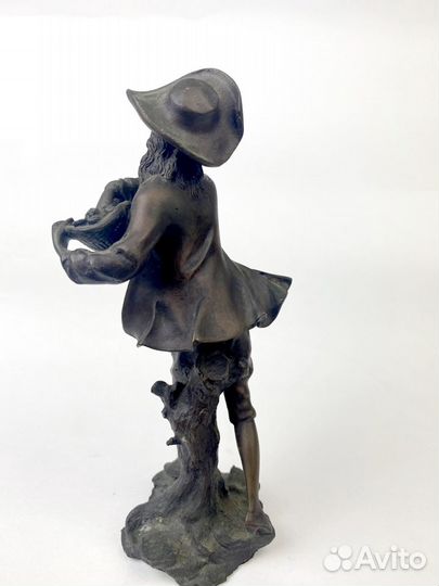 Статуэтки Антиквариат