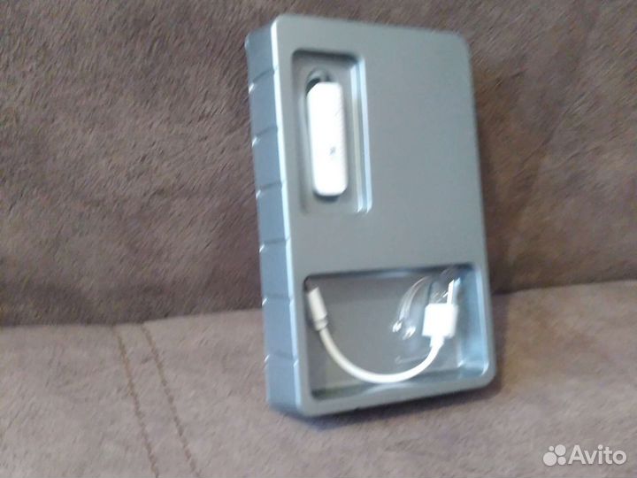 Наушник в ухо