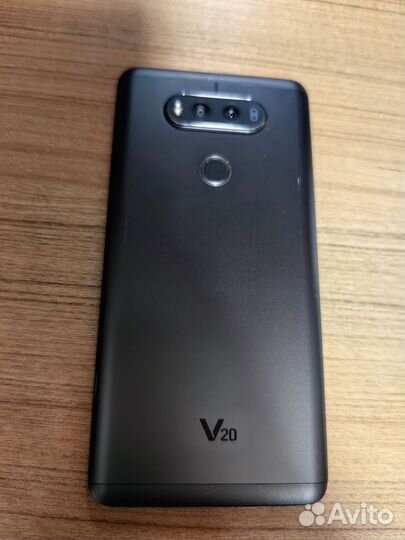 LG V20, 4/64 ГБ