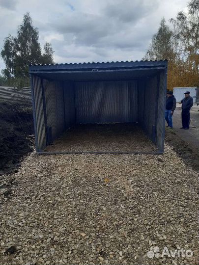 Гараж металлический двускатный