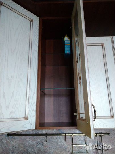 Кухонный гарнитур б/у. лдсп/ массив дерева