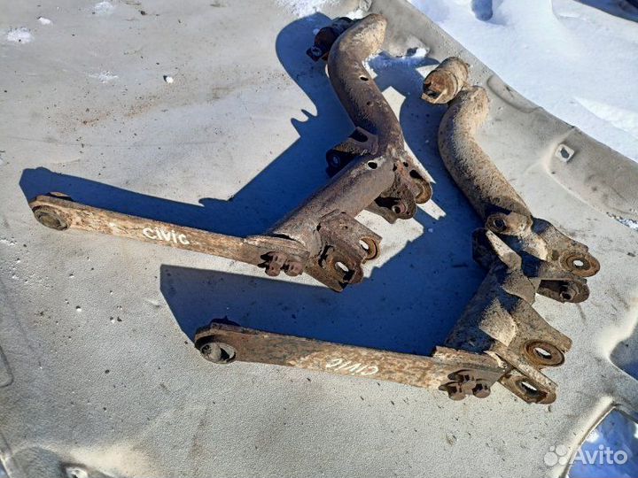 Рычаг подвески задний Honda Civic 7 хэтчбек D14Z6