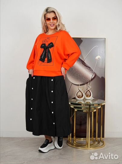 Потрясные женские костюмы 48,50,52,54