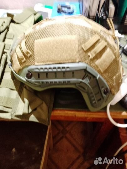 Военный шлем тактический