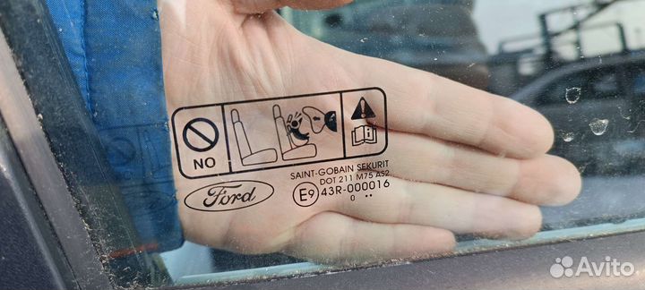 Боковое переднее стекло Форд Фокус 2 купе