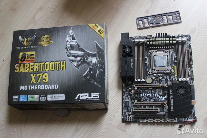 X79 Asus sabertooth lga2011 в отличном