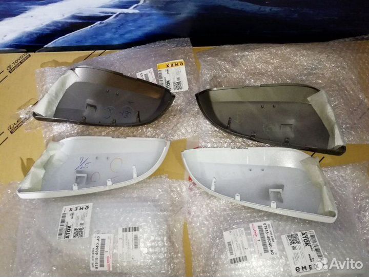 Крышки зеркал Toyota Rav4