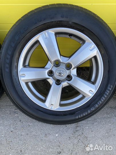 Оригинальные литые диски Тойота на летней резине