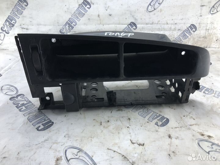 Рамка под магнитолу Volkswagen Golf 3